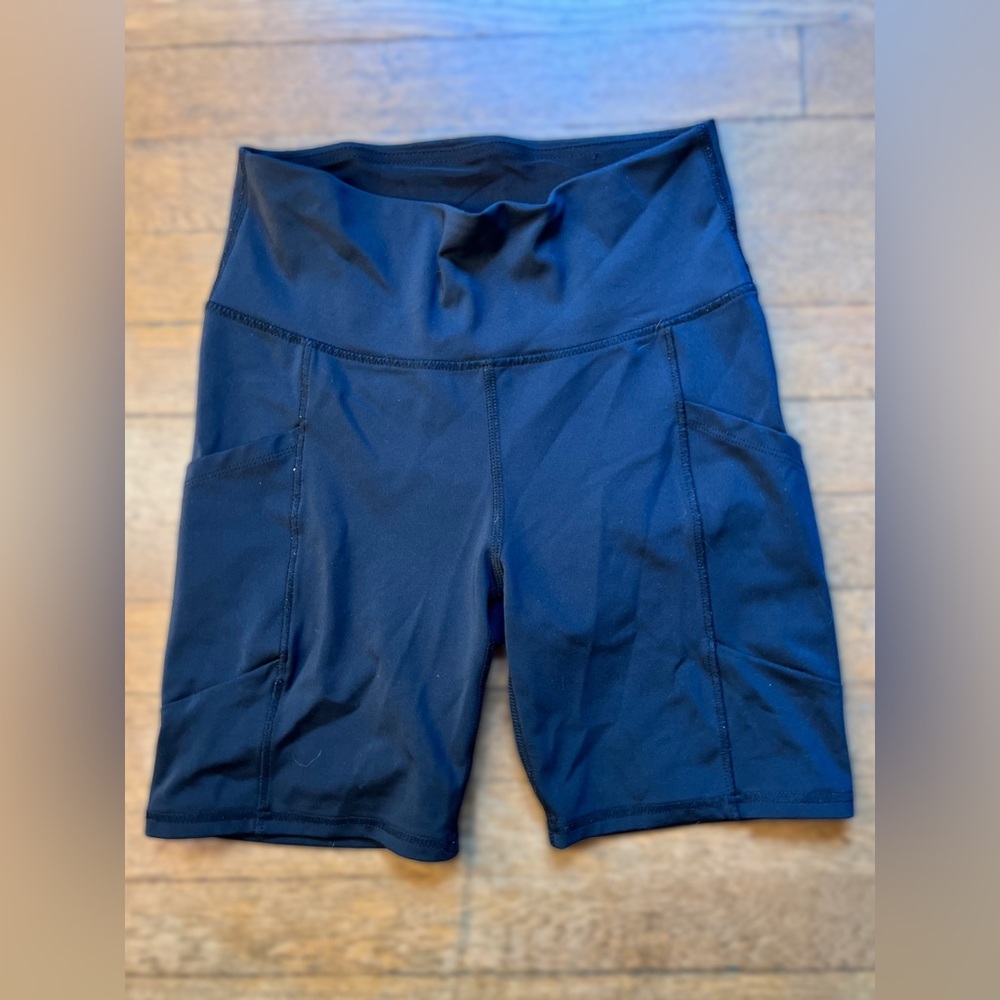 Women’s High-Rise Black Bike Shorts with Side Pockets